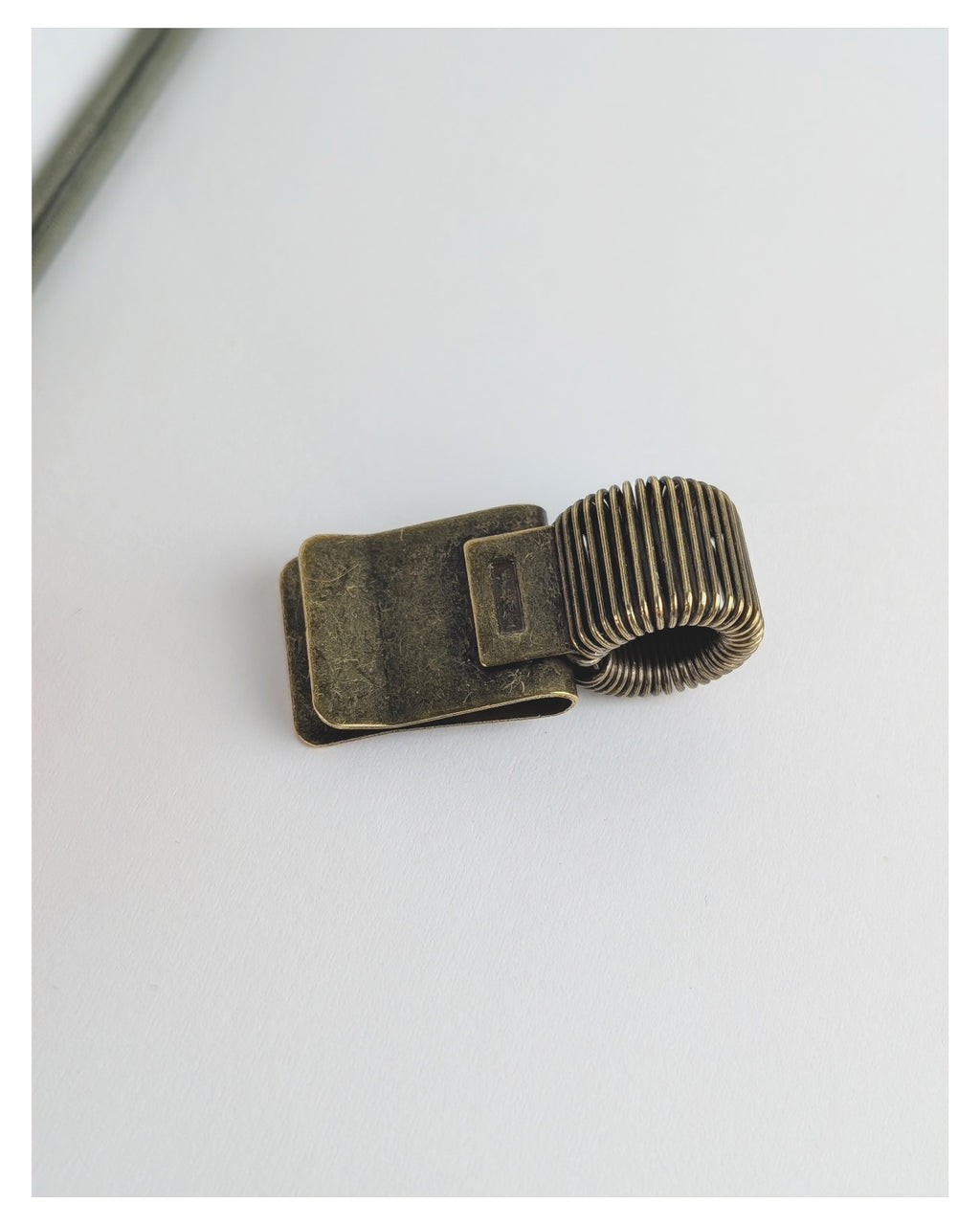 Pen holder, adjustable