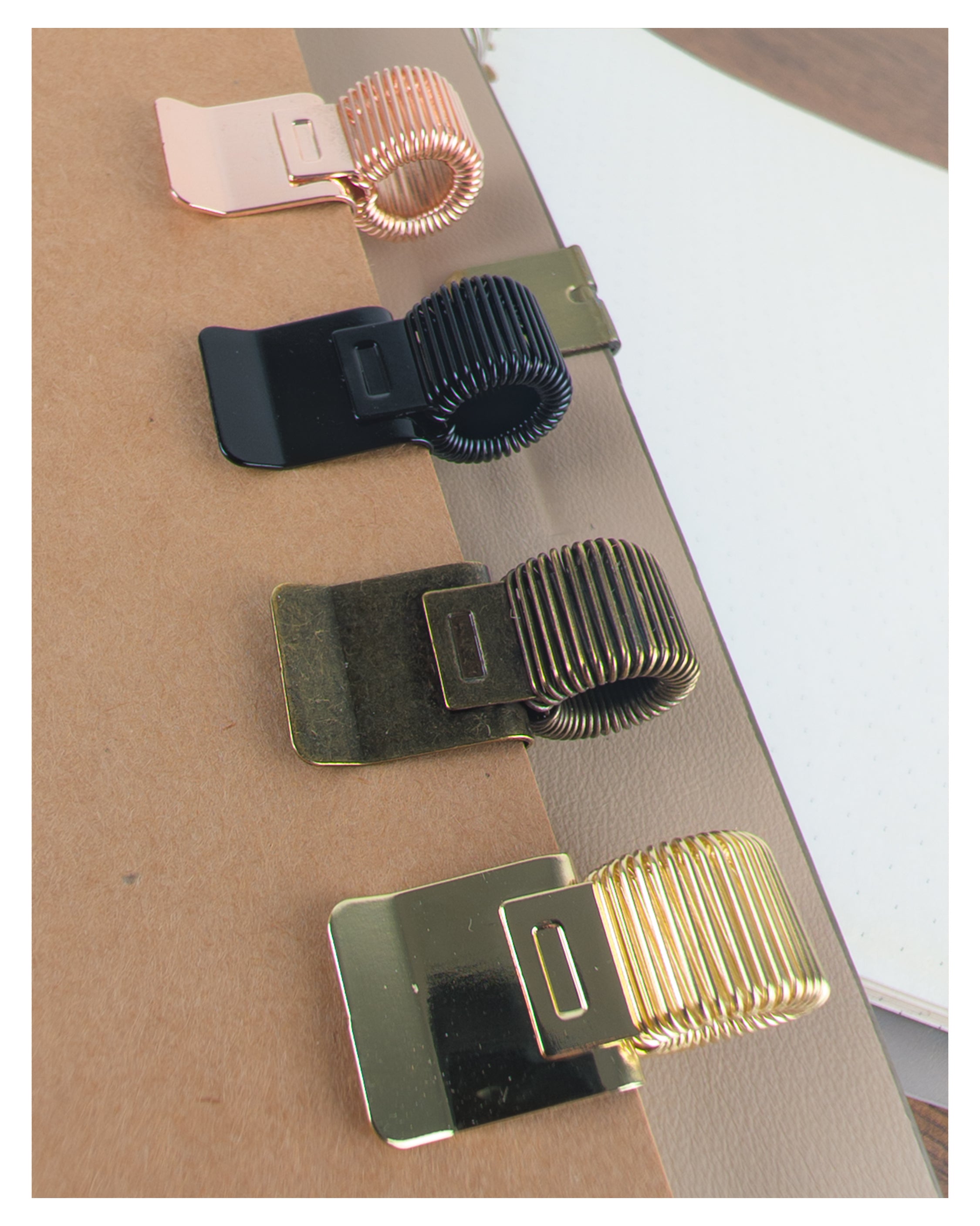 Pen holder, adjustable